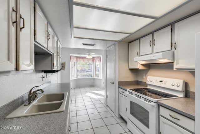 4442 E KELTON Lane, Phoenix, AZ 85032