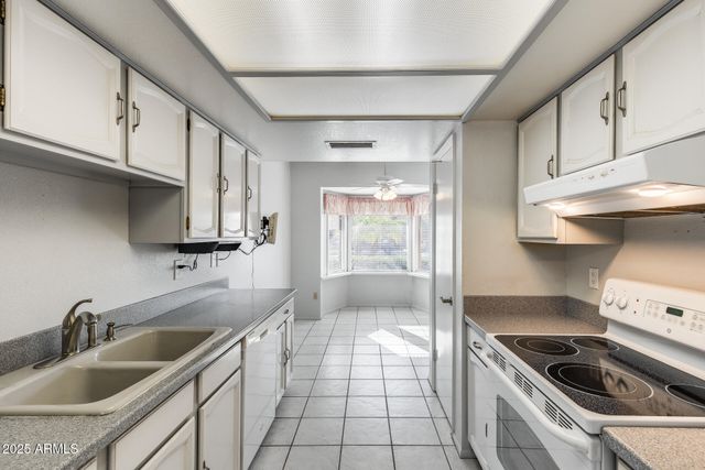 4442 E KELTON Lane, Phoenix, AZ 85032