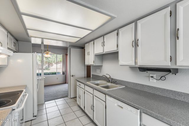 4442 E KELTON Lane, Phoenix, AZ 85032