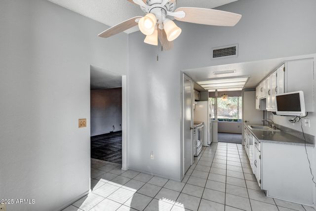 4442 E KELTON Lane, Phoenix, AZ 85032