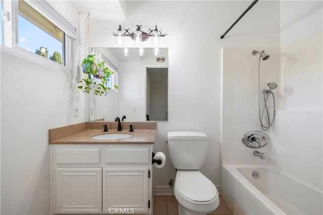 28235 Royal Road, Castaic, CA 91384