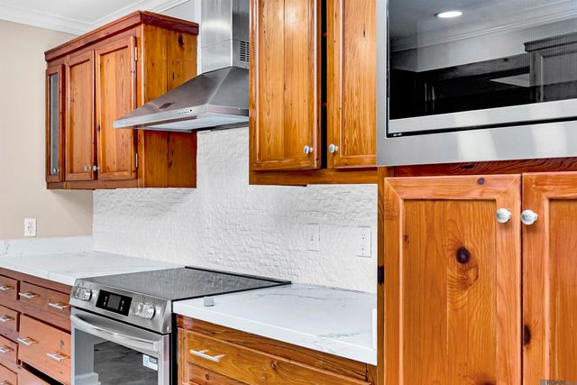 6555 Landmor Dr, Greenwell Springs, LA 70739