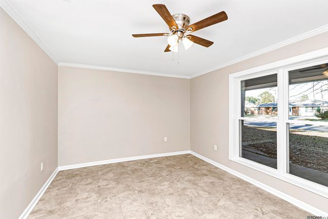 6555 Landmor Dr, Greenwell Springs, LA 70739