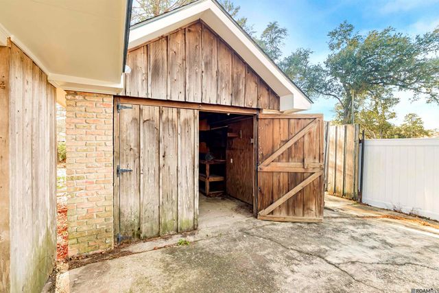 6555 Landmor Dr, Greenwell Springs, LA 70739