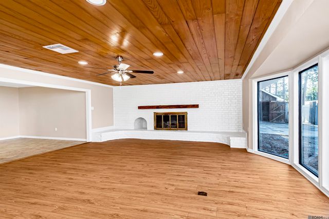 6555 Landmor Dr, Greenwell Springs, LA 70739