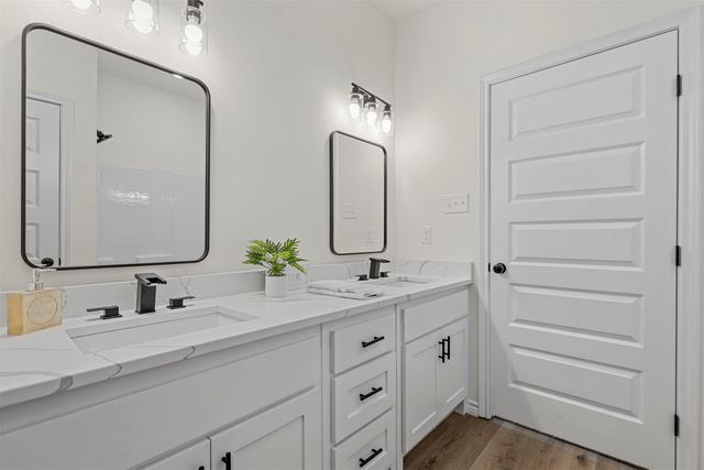 828 Colorado River Drive, Granbury, TX 76048
