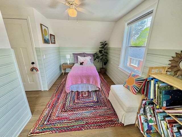 218 N Eastwood Avenue, Mount Prospect, IL 60056
