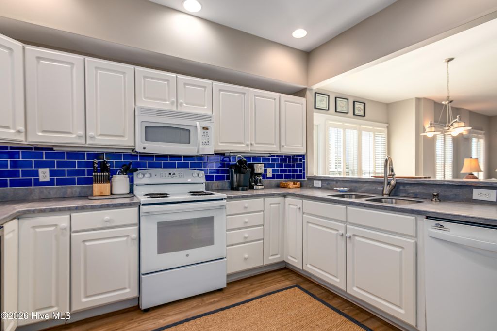 Image 19 of property listing at 811 S Bald Head Wynd # B, Bald Head Island, NC 28461