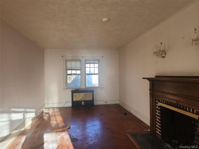 39 Hilbert Street, Hempstead, NY 11550