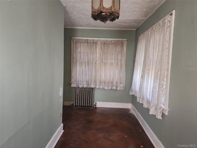 39 Hilbert Street, Hempstead, NY 11550