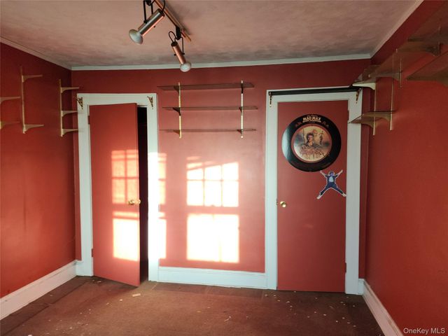 39 Hilbert Street, Hempstead, NY 11550