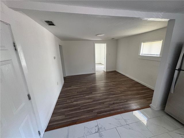 1004 E Walnut Street, Independence, MO 64050