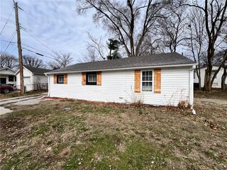 1004 E Walnut Street, Independence, MO 64050