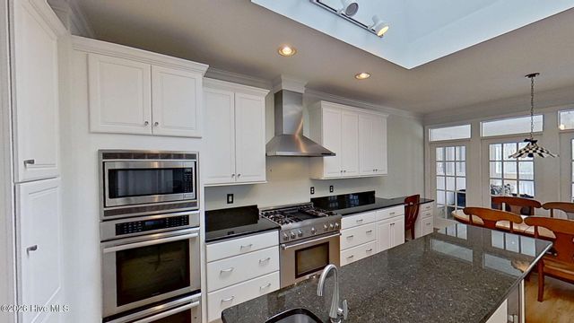 202 Geneva Court, New Bern, NC 28562