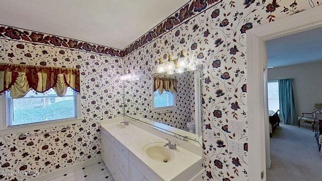 202 Geneva Court, New Bern, NC 28562