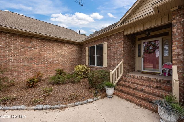 202 Geneva Court, New Bern, NC 28562