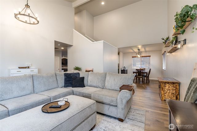 12920 82nd Avenue Ct E, Puyallup, WA 98373