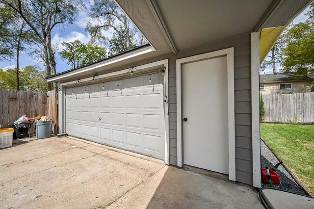 5506 Pebble Springs Drive, Houston, TX 77066