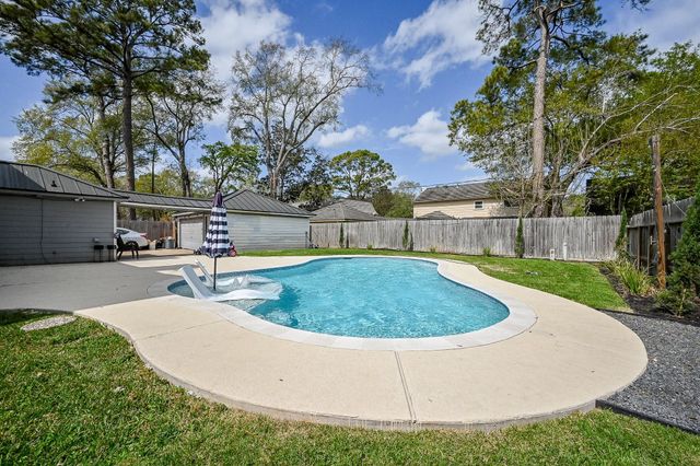 5506 Pebble Springs Drive, Houston, TX 77066