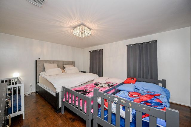 5506 Pebble Springs Drive, Houston, TX 77066