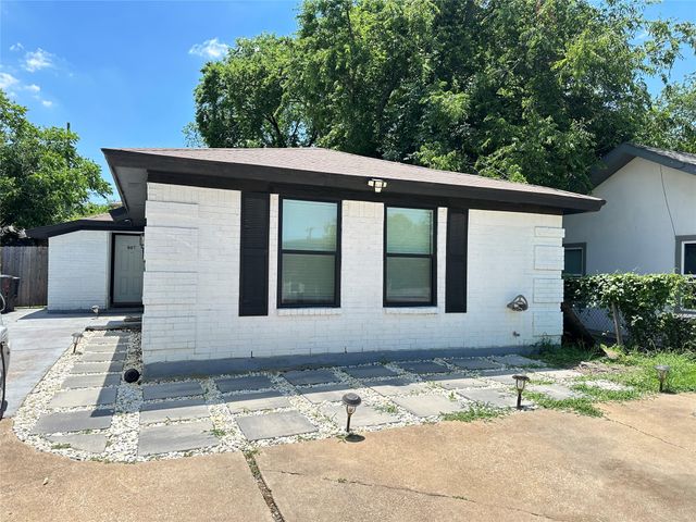 809 W Broadus Avenue, Fort Worth, TX 76115