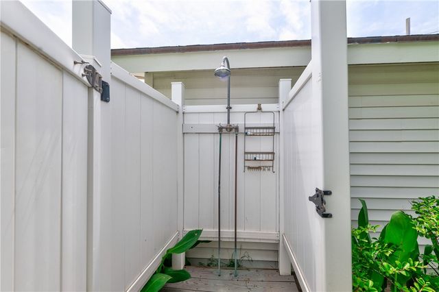 416 E Avenue B, Port Aransas, TX 78373