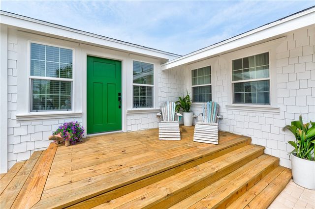 416 E Avenue B, Port Aransas, TX 78373