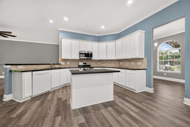 14531 Chestnut Falls Drive, Cypress, TX 77433