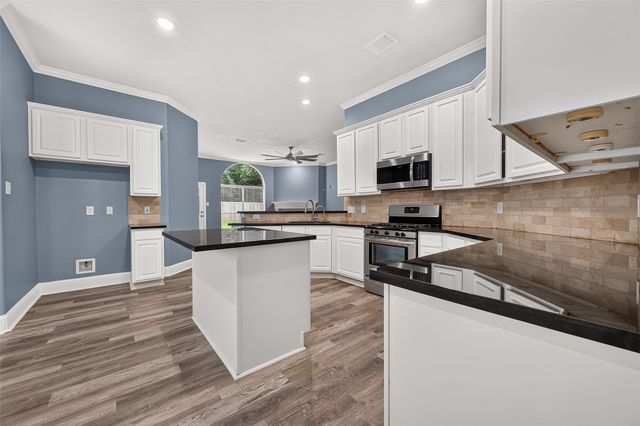 14531 Chestnut Falls Drive, Cypress, TX 77433