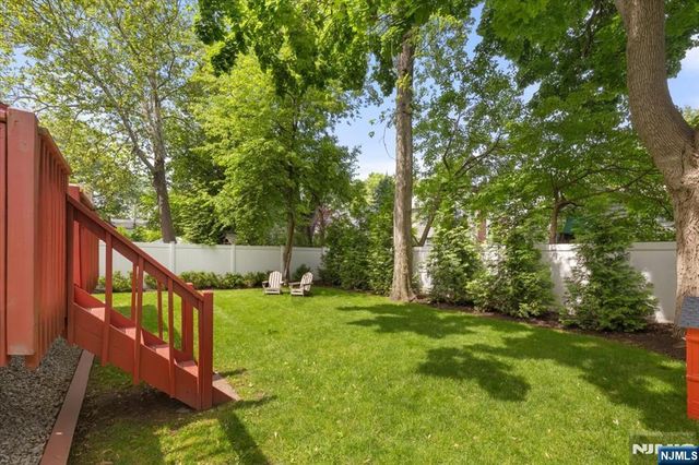 988 Richard Court, Teaneck, NJ 07666