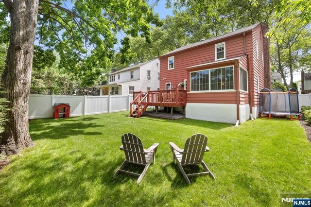 988 Richard Court, Teaneck, NJ 07666