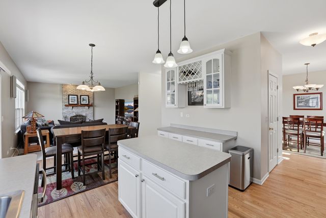 10850 Great Plaines Court, Huntley, IL 60142