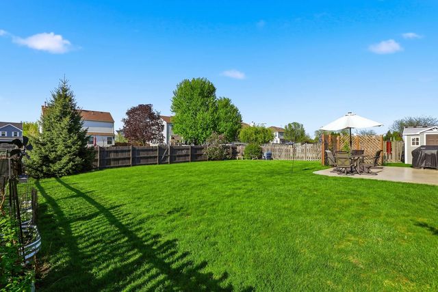 10850 Great Plaines Court, Huntley, IL 60142