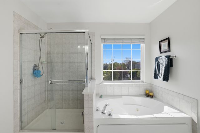 10850 Great Plaines Court, Huntley, IL 60142