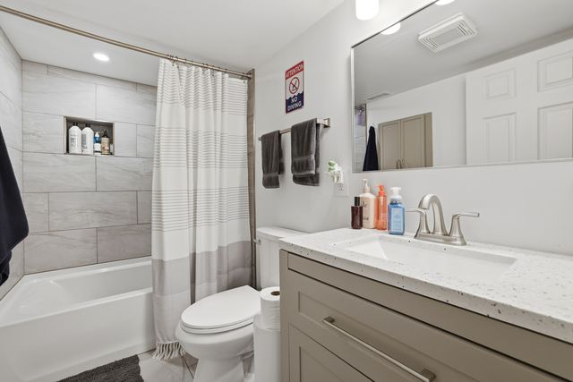10850 Great Plaines Court, Huntley, IL 60142