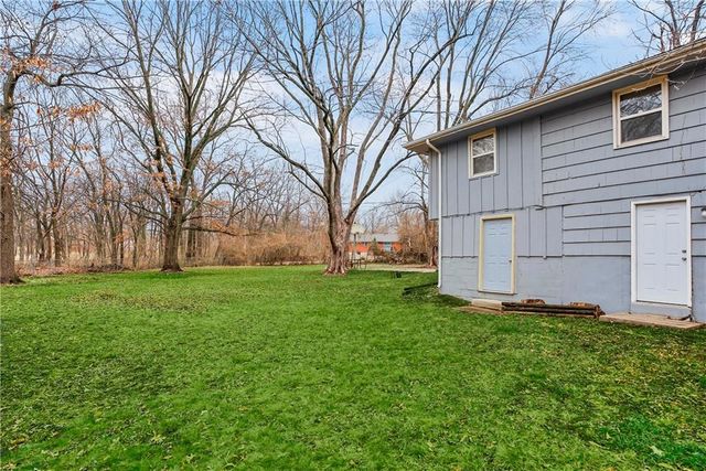 6712 E 134th Street, Grandview, MO 64030