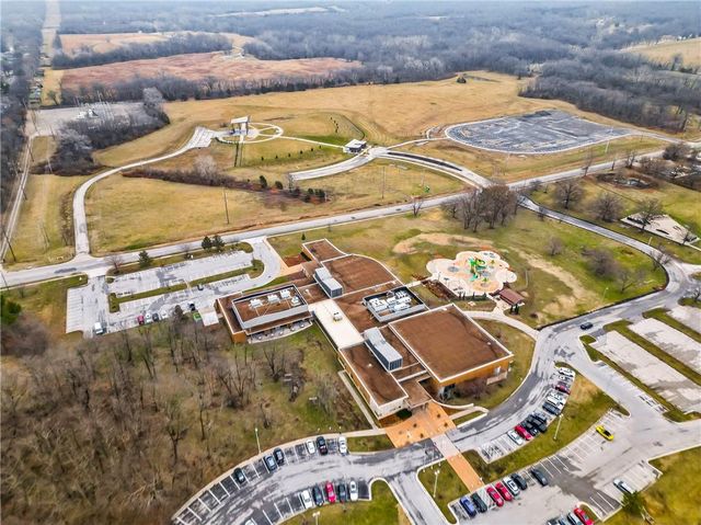 6712 E 134th Street, Grandview, MO 64030