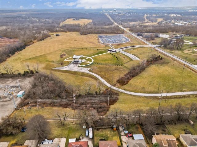 6712 E 134th Street, Grandview, MO 64030