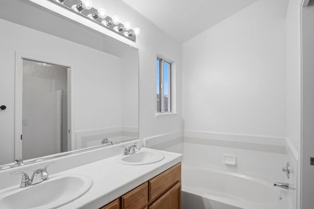 4002 Heartland Way, Turlock, CA 95382