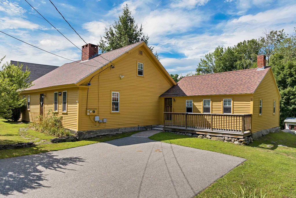 88 Harriman Hill Road, Raymond, NH 03077