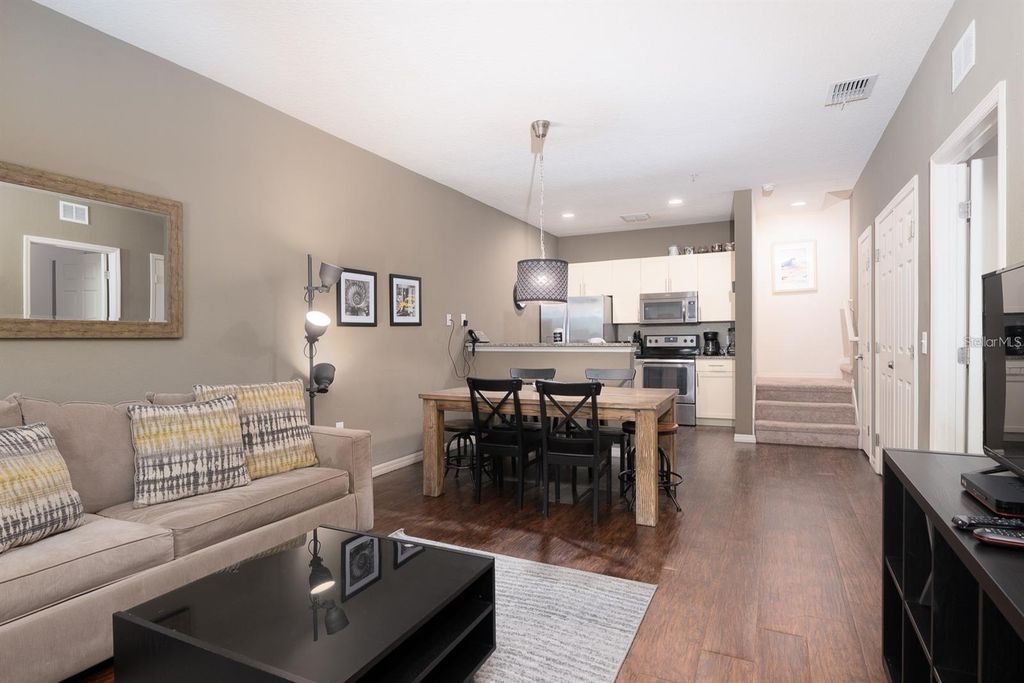 Image 7 of property listing at 8964 SILVER PLACE, Kissimmee, FL 34747