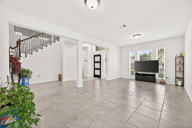 270 Little Dog Drive, Montgomery, TX 77356