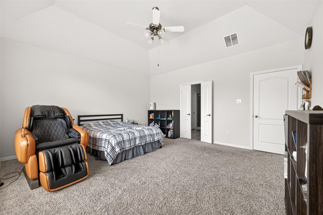 270 Little Dog Drive, Montgomery, TX 77356