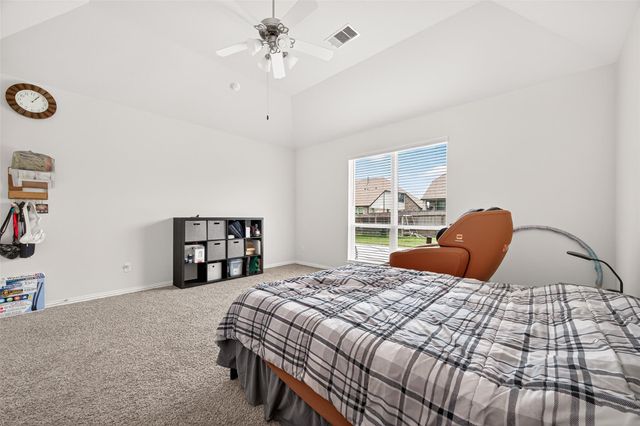 270 Little Dog Drive, Montgomery, TX 77356