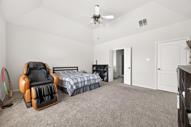 270 Little Dog Drive, Montgomery, TX 77356