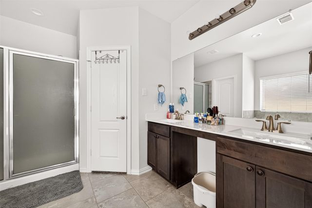 270 Little Dog Drive, Montgomery, TX 77356