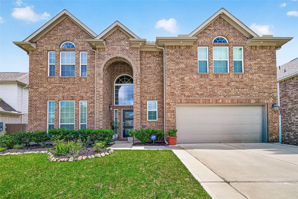 270 Little Dog Drive, Montgomery, TX 77356
