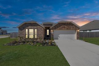 9703 N Lake Way, Mont Belvieu, TX 77523