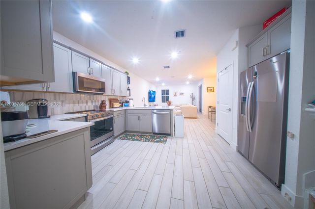 138 SW 171st Way, Pembroke Pines, FL 33027