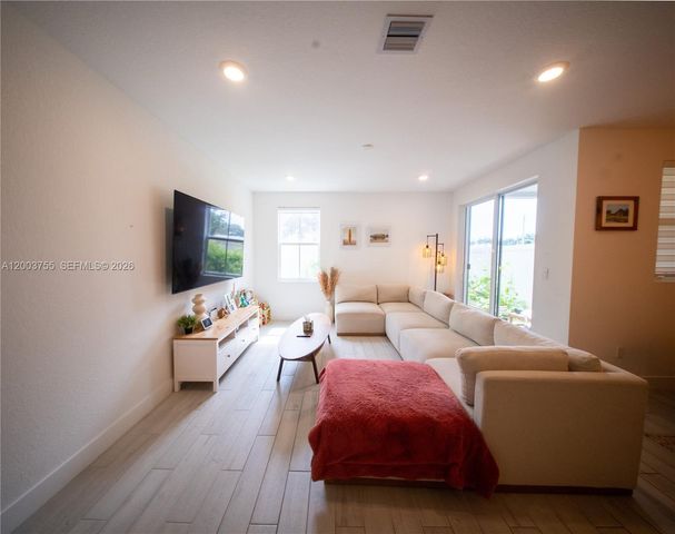 138 SW 171st Way, Pembroke Pines, FL 33027